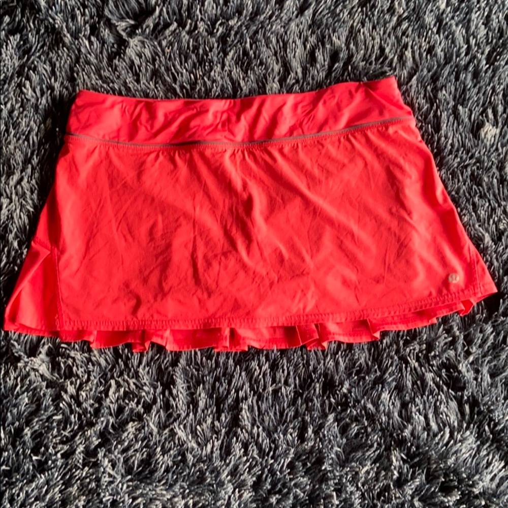 Lululemon women’s red skirt size 10